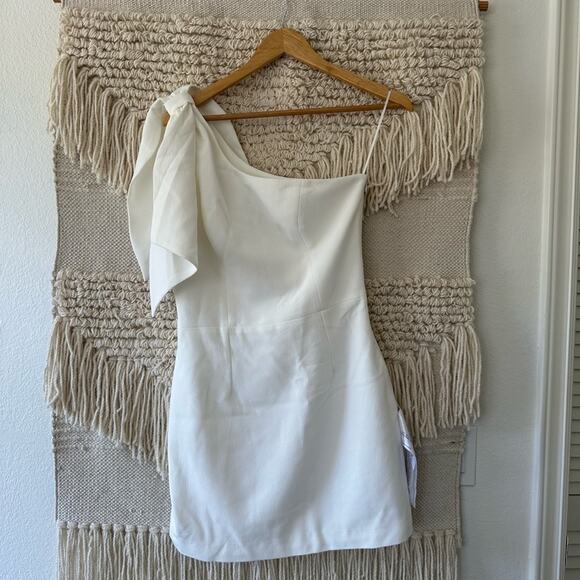 NWT: Dress the Population Tiff Mini One Shoulder Dress - Picture 1 of 7
